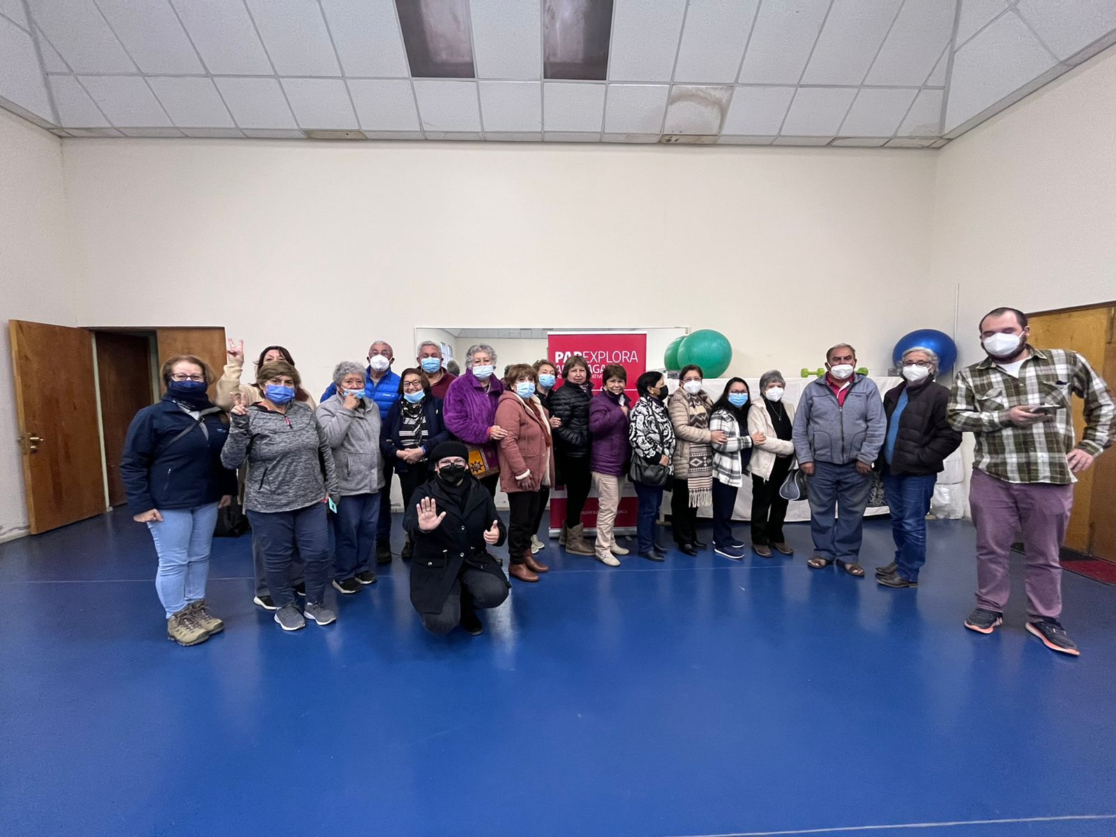 Explora Antofagasta realizó charla para acortar brechas digitales en adultos mayores en Mejillones