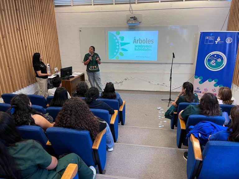 Educadoras de párvulos cerraron el año realizando Expo de ciencias en primera