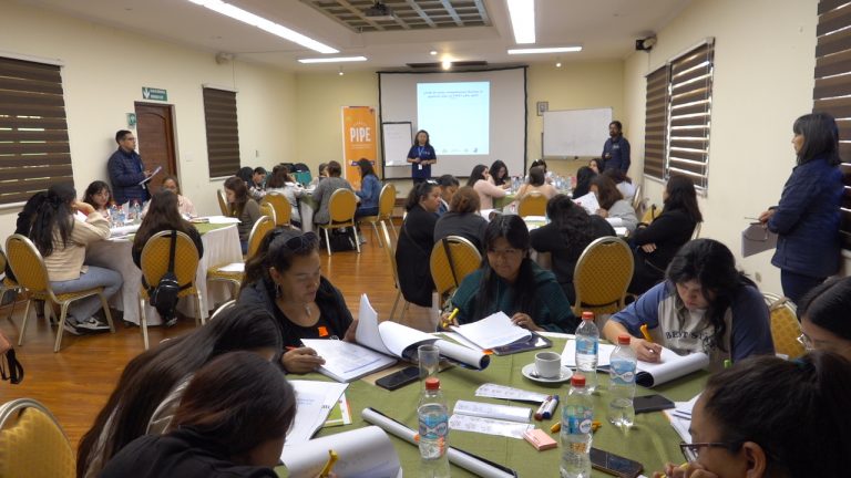 PAR Explora presentó Programa PIPE a educadoras y asistentes de párvulos de la región en encuentro “Derribando Estereotipos”
