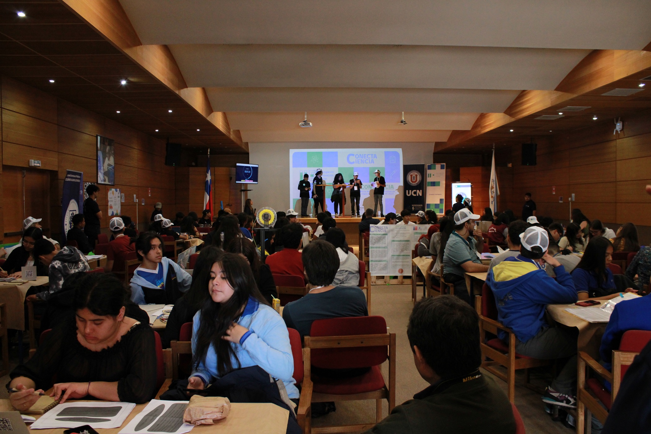 Proyectos investigación y de innovación fueron presentados en encuentro ConectaCiencia de Explora Antofagasta