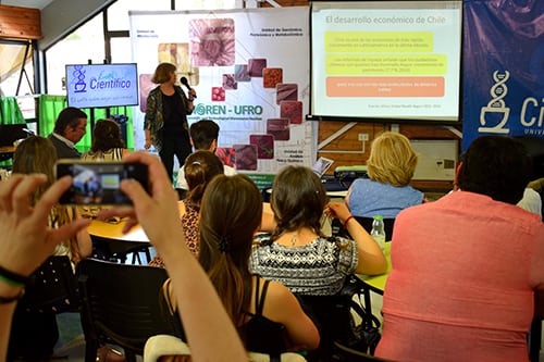 Formando futuras científicas en La Araucanía: “Pasantías de Investigación”