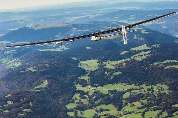 Piloto intentará cruzar el océano Pacífico en cinco días con un avión solar