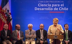 Presidenta anuncia la creación de la comisión "Ciencia para el desarrollo de Chile"