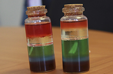 Taller de Explora finalizó con arcoíris líquido