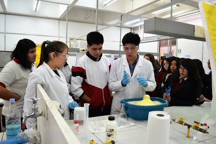 Teatro y conversaciones junto a un café esperan a la comunidad ariqueña