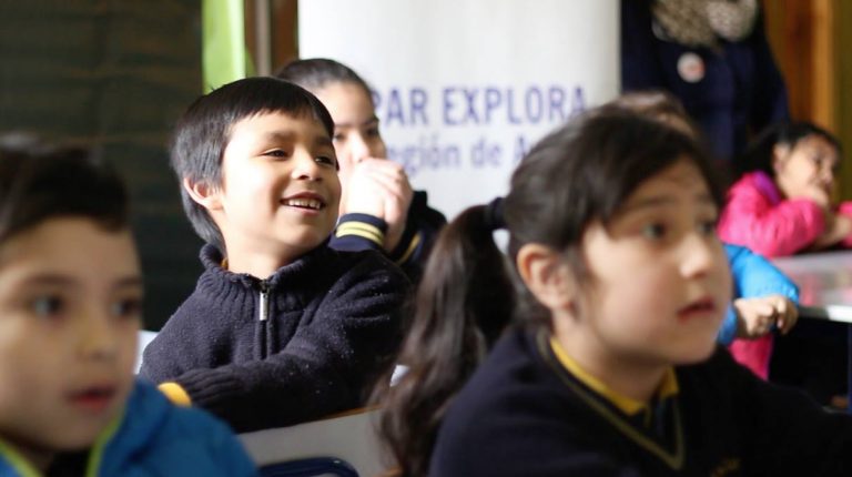 Escuela Litoral Austral y PAR Explora Aysén celebraron día de la Educación Pública