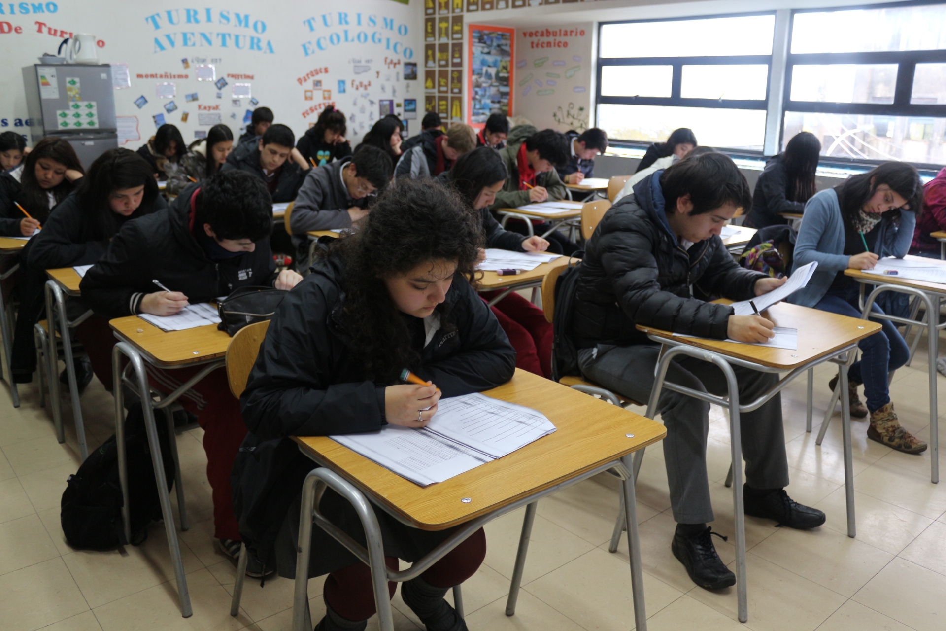 150 estudiantes seleccionados para participar del campamento científico escolar CHILE VA