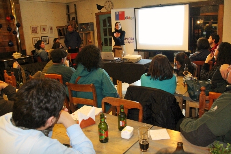 PAR EXPLORA Aysén y CIEP realizaron mateada científica con la Dra. Frida Piper.
