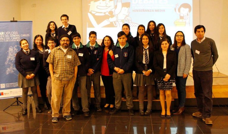 Estudiantes del Colegio Santa Teresa obtuvieron primer lugar en Torneo de Debates