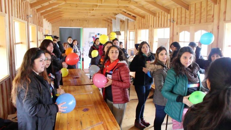 Últimos días para que profesionales y técnicos de educación parvularia postulen a "Tus Competencias en Ciencias"