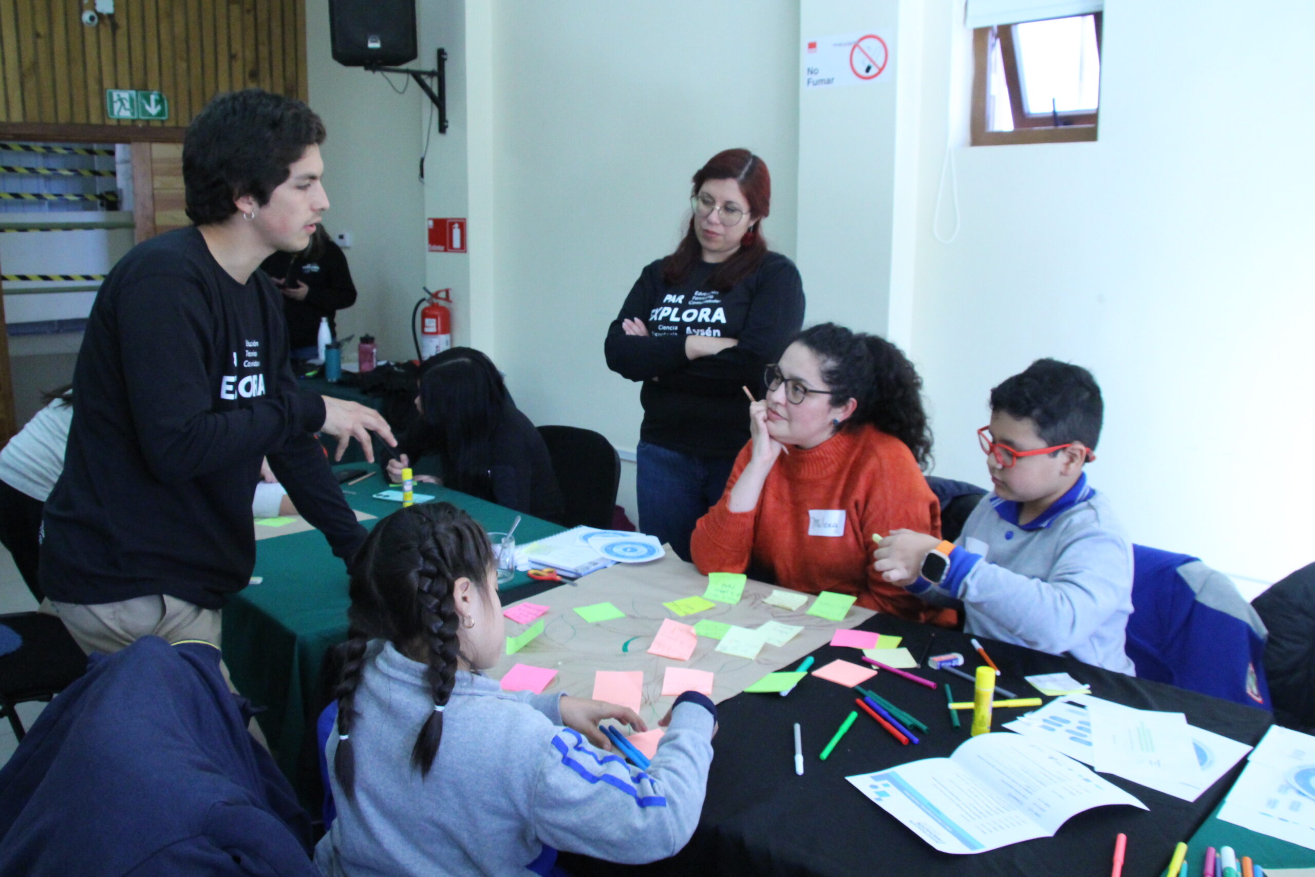 PAR Explora Aysén realizó el primer taller de Investigación e Innovación Escolar (IIE) 2025 con docentes y estudiantes