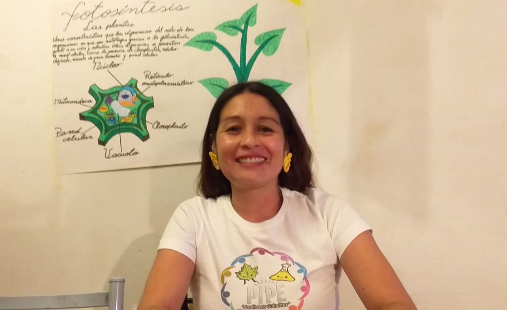 Carolina trabajando en el módulo plantas
