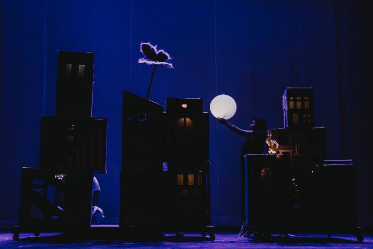 Columna de opinión: La importancia de unir teatro y ciencia