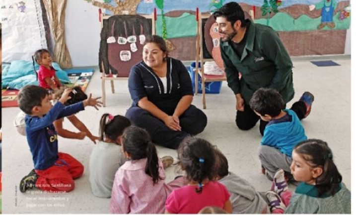 Columna de opinión: Las carreras no tienen género, y por ello, más hombres deberían estudiar Educación Parvularia.