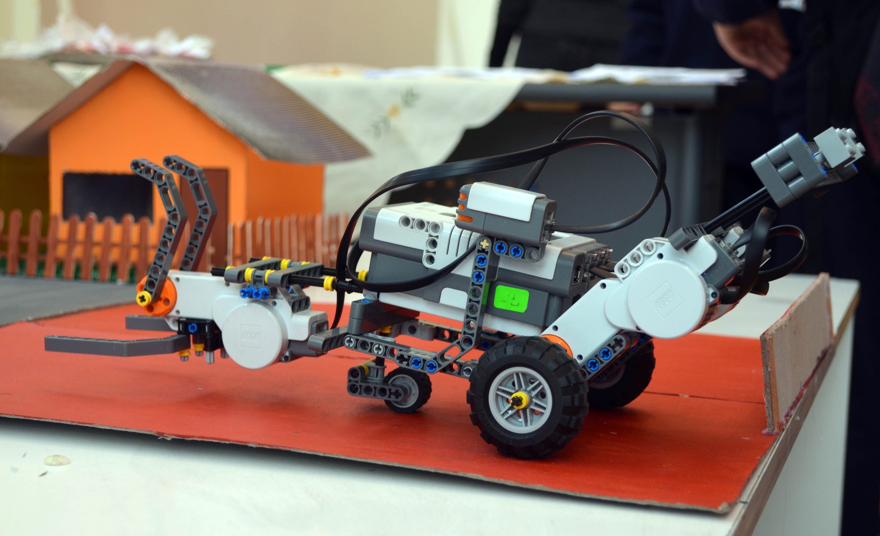 Robótica y programación para Smartphone abordará innovador Taller de Invierno