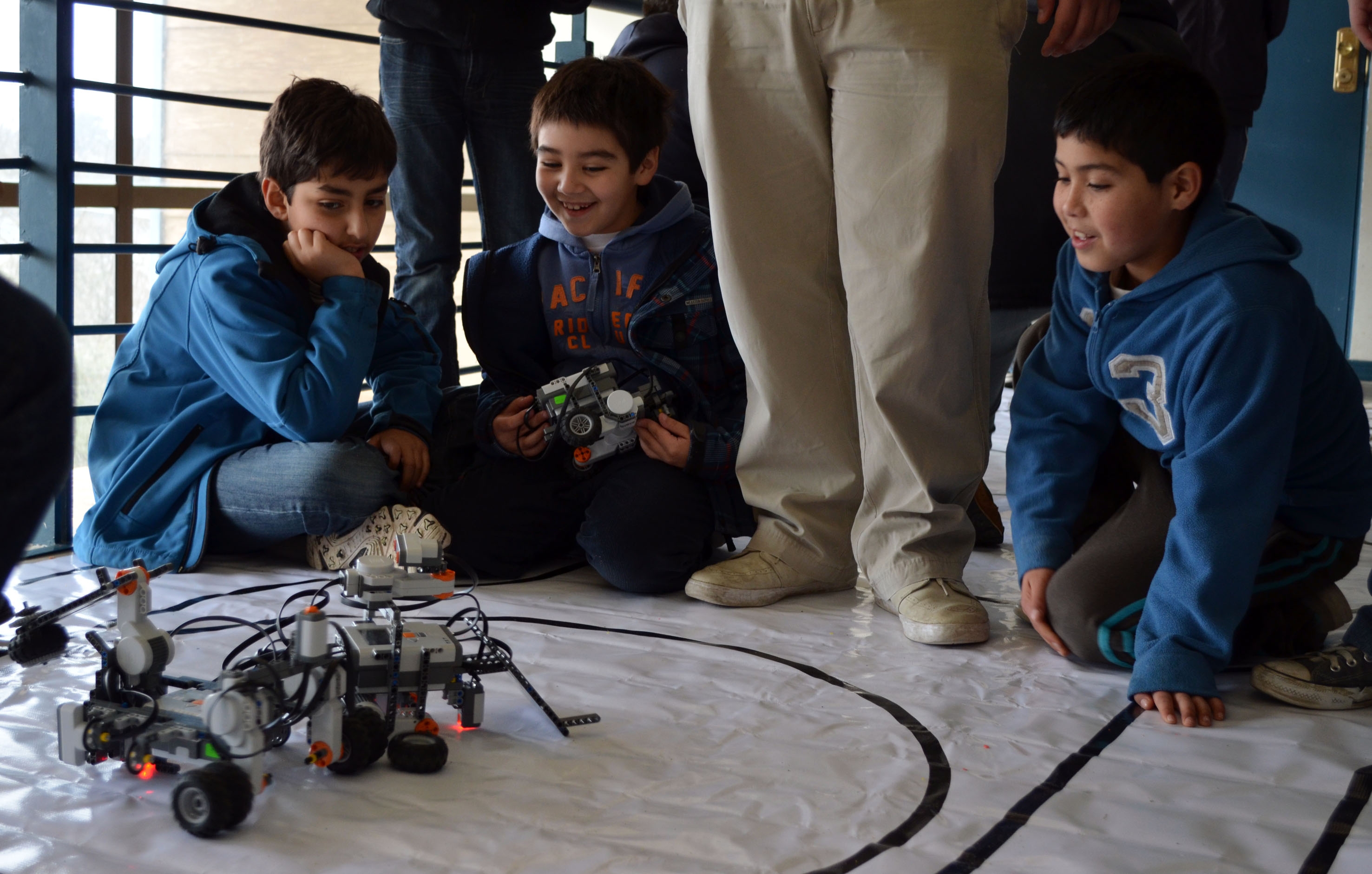 Con competencia de Sumo para Robots finalizaron Talleres de Invierno