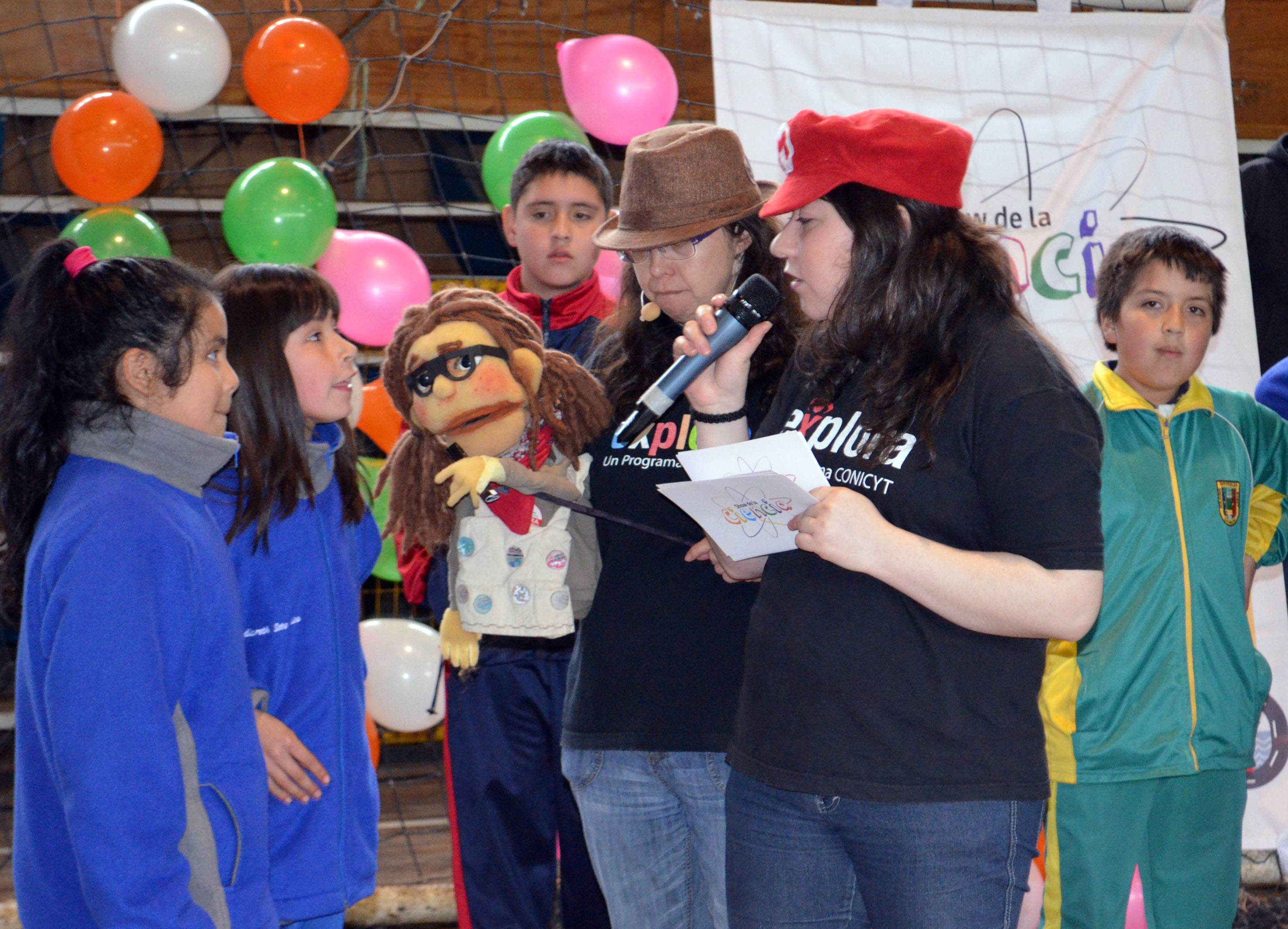Más de 250 niños participaron en “Show de la Ciencia” del PAR EXPLORA Los Lagos en Calbuco