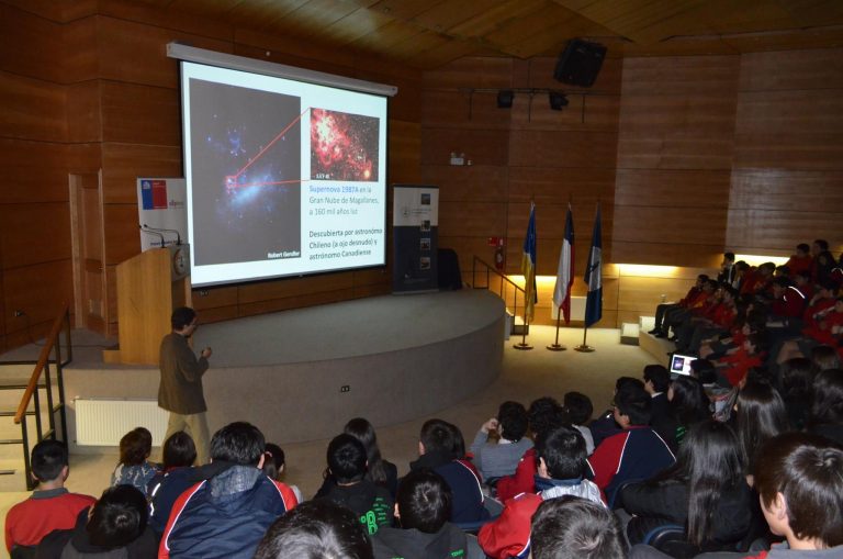 Astrónomo José Luis Prieto inaugura SNCyT
