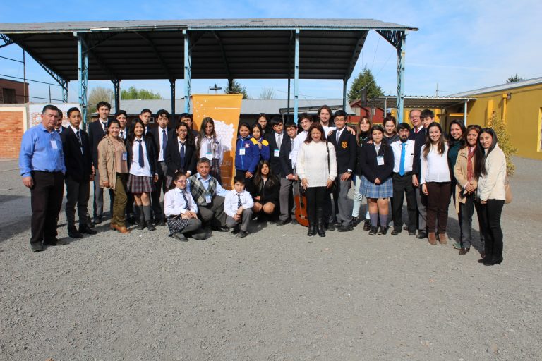 Cierre del Campamento Científico Escolar incluyó cicletada familiar y exposición de los talleres en la Universidad de Magallanes