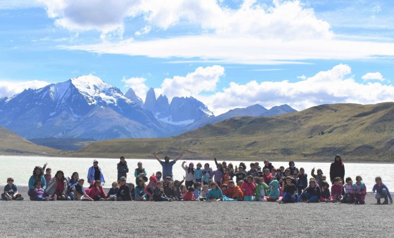 Exitosa primera versión del Campamento Científico Escolar en Puerto Natales reunió a más de 100 niños y jóvenes en torno a la Ciencia