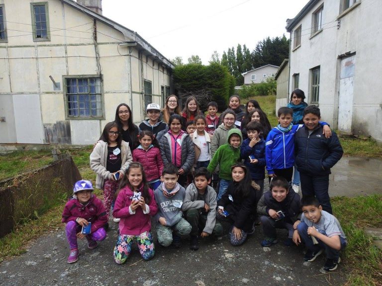 Campamento Científico Escolar: Niños del Taller Pajareando por Magallanes conocieron las especies de aves que habitan la región