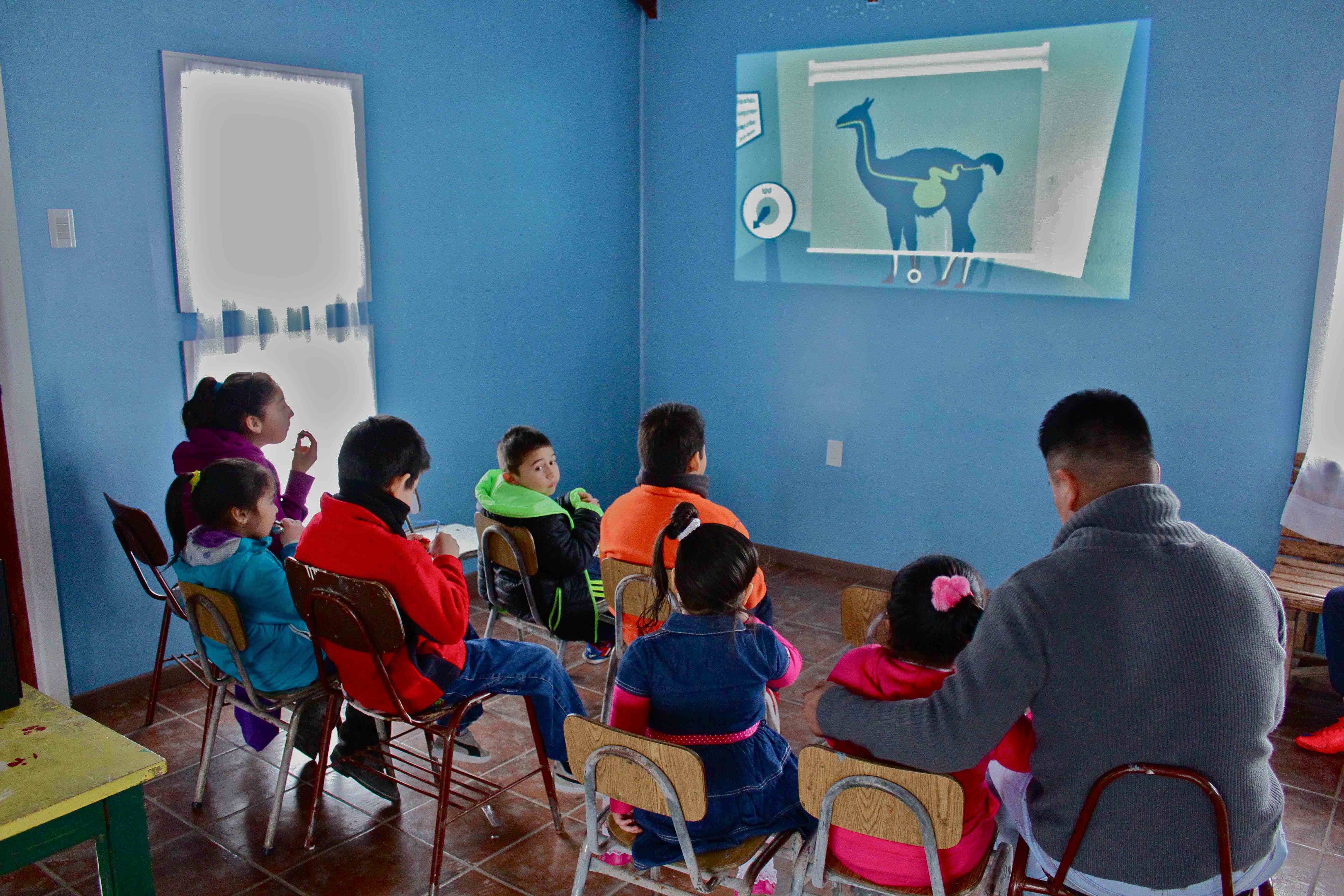 Comenzó ciclo de cine Medioambiental en Pobl. Archipiélago de Chiloé