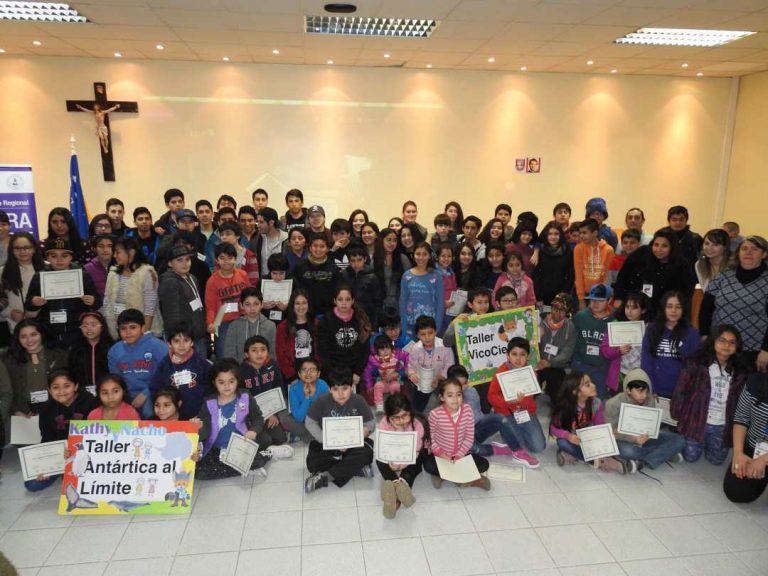 Más de 100 estudiantes magallánicos participaron y aprendieron sobre ciencia en Talleres de Invierno 2017