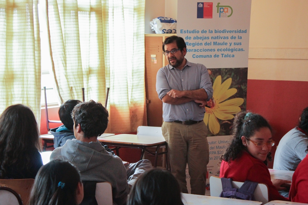 1000 estudiantes 1000 científicos 1000 aulas