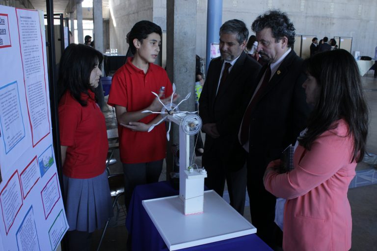 Conoce los Proyectos Ganadores  Clubes Explora 2015