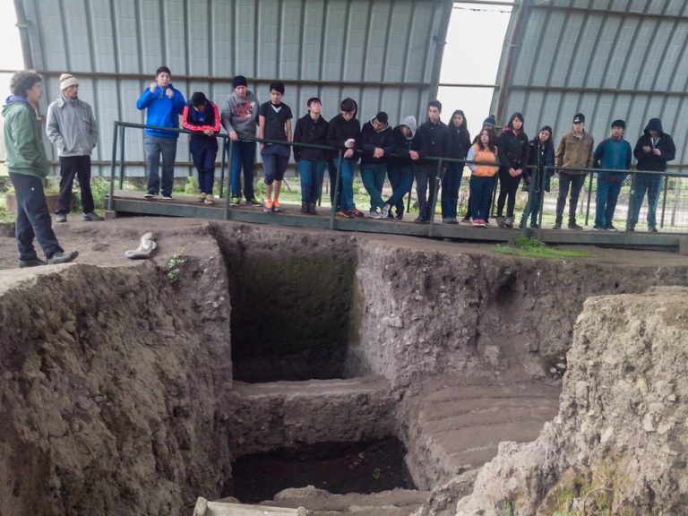150 estudiantes conocieron riqueza arqueológica de San Vicente