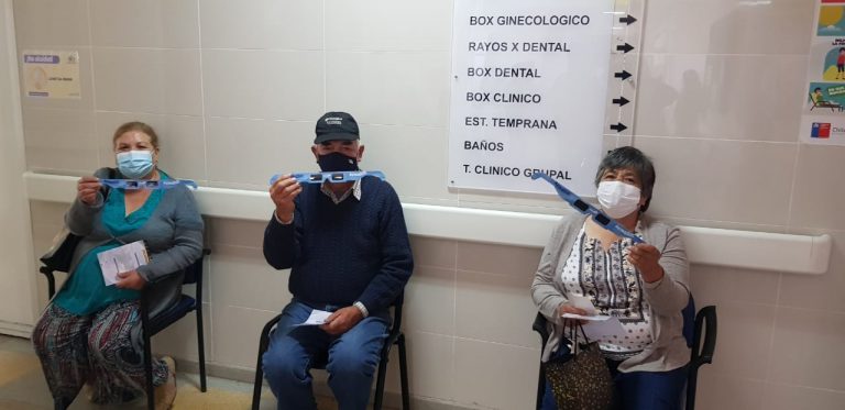 Eclipse y Covid-19: Más de 1000 lentes certificados para ver el eclipse fueron distribuidos en O’Higgins.