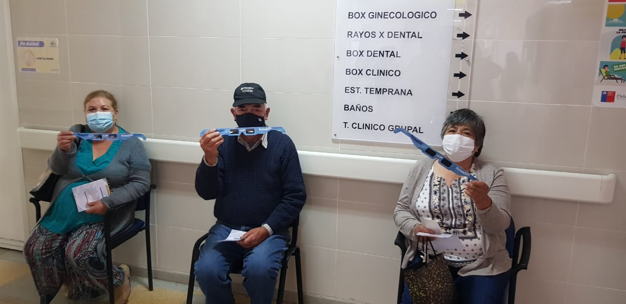 Eclipse y Covid-19: Más de 1000 lentes certificados para ver el eclipse fueron distribuidos en O’Higgins.
