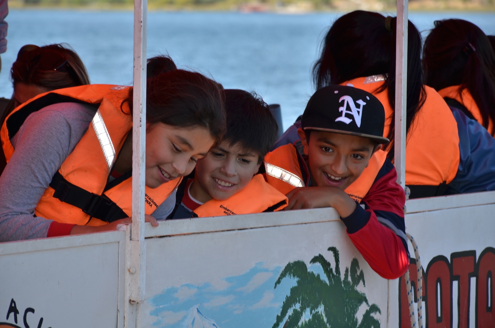 Estudiantes observaron una nueva cara del agua en su día