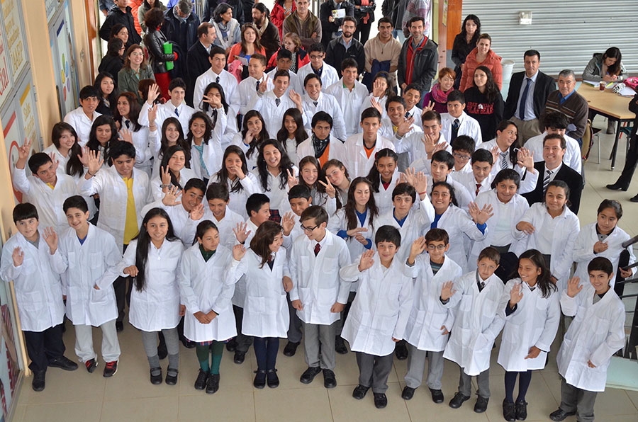 Académicos de la Universidad Austral reciben a estudiantes de la región para trabajar en sus investigaciones