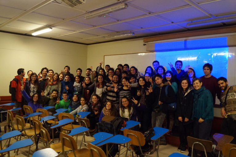 ¿Estudiante universitario/a? Te invitamos a ser parte de la Escuela de Monitor@s Explora