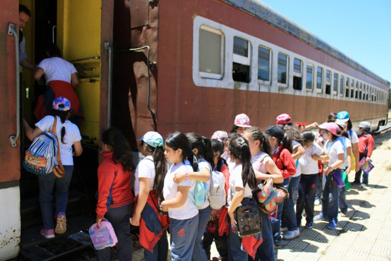 Nos fuimos de paseo en tren junto a los cursos ganadores del Álbum Explora