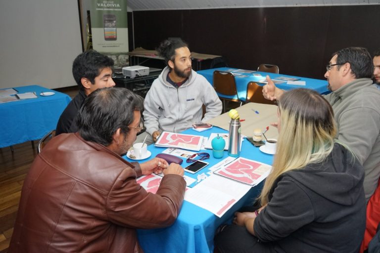 Capacitamos a guías turísticos de Valdivia en el patrimonio histórico de la ciudad