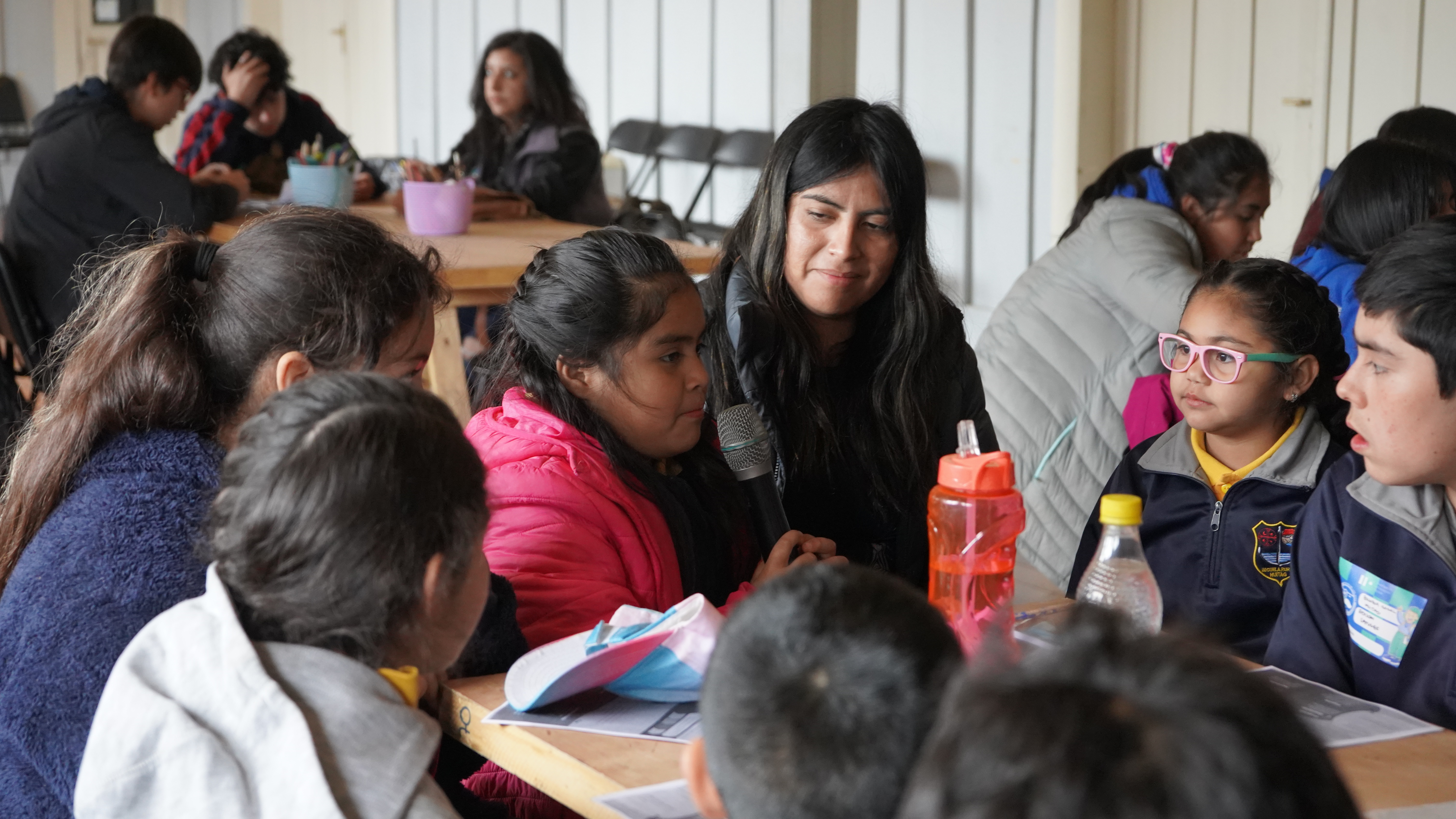 Talleres formativos del Programa de Investigación e Innovación Escolar capacitaron a 51 equipos de docentes y estudiantes en ciencias sociales, ciencias naturales e innovación