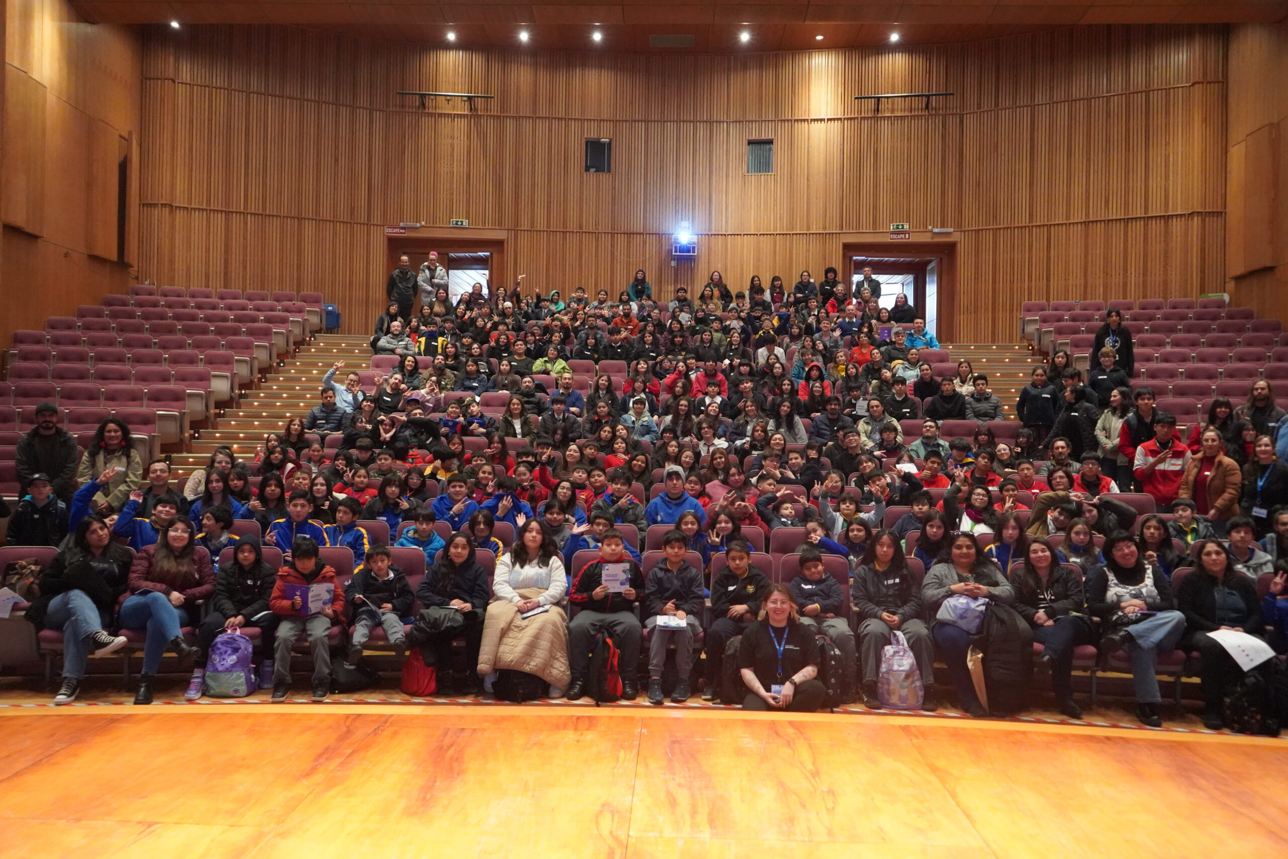 Más de 250 personas participaron en el segundo encuentro del Programa de Investigación e Innovación Escolar Explora Los Ríos 2025-2026