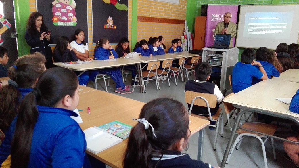 Explora inicia convocatoria para que científicos y profesionales puedan dar charlas en las escuelas