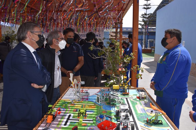 ESTUDIANTES DE ALTO HOSPICIO EXPUSIERON SUS PROYECTOS EN EXITOSA FERIA DE CIENCIAS, INVESTIGACIÓN E INNOVACIÓN