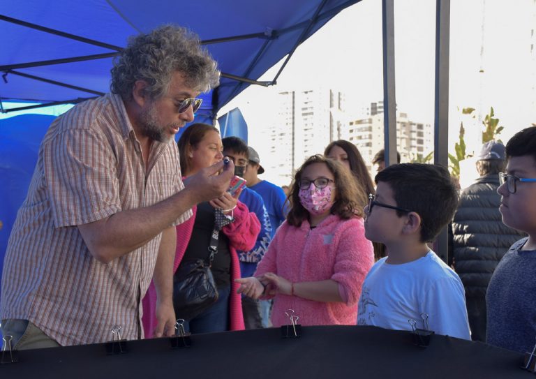 MÁS DE DOS MIL PERSONAS FUERON PARTE DE LA FERIA “VIVE-LAS CIENCIAS EN TARAPACÁ” EN EL PARQUE PLAYA BRAVA