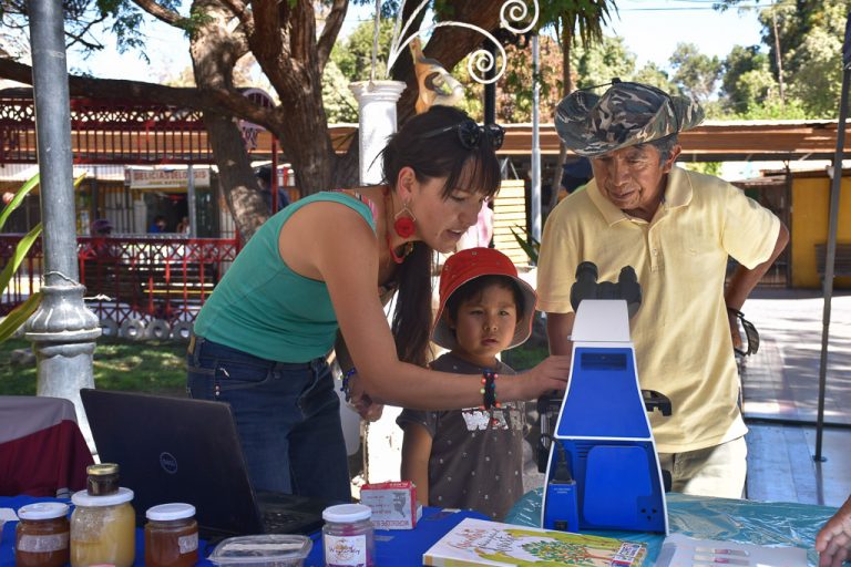 FAMILIAS Y TURISTAS PARTICIPARON DE FERIA CIENTÍFICA “VIVE-LAS CIENCIAS EN EL TAMARUGAL” EN EL POBLADO DE PICA