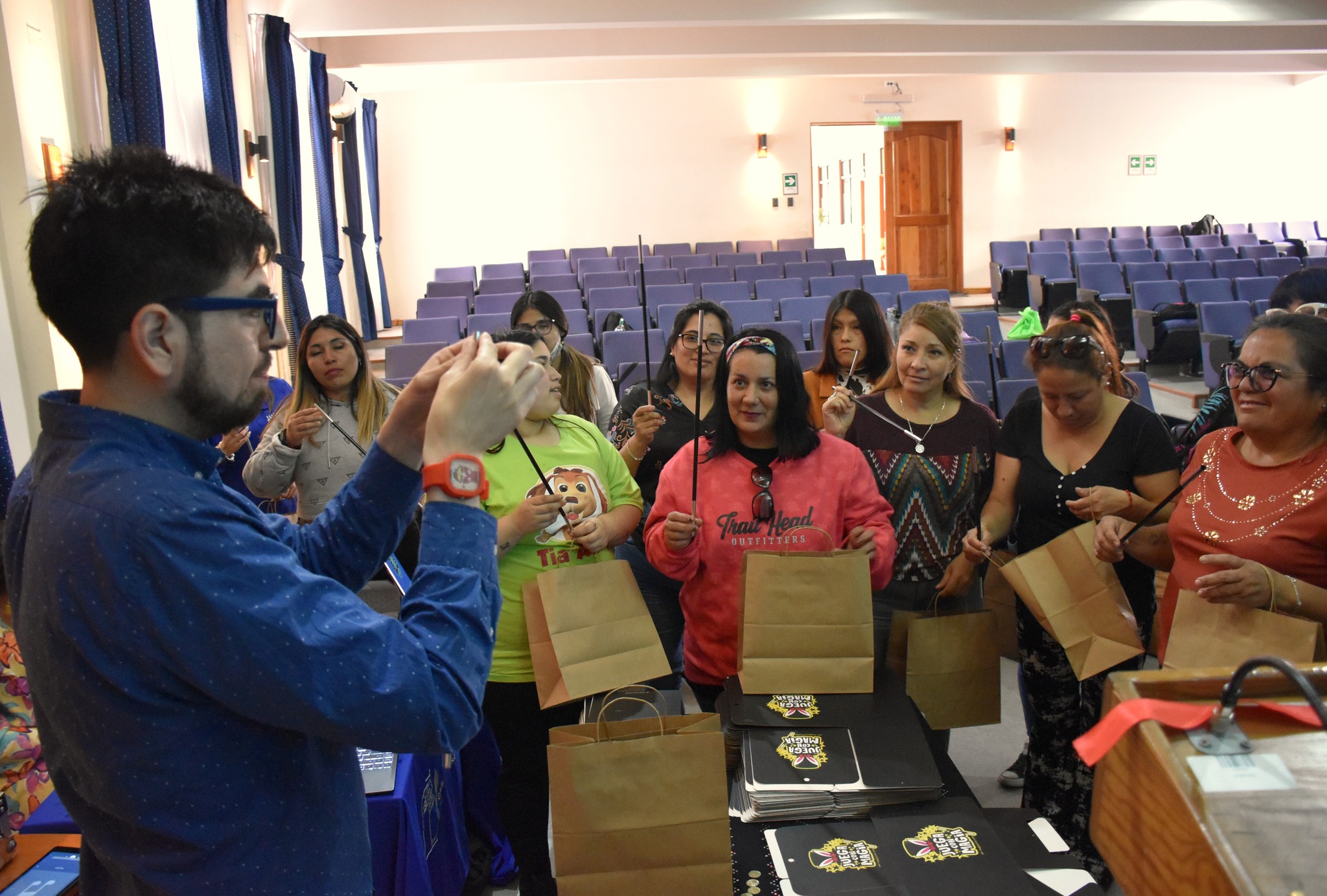 EXPLORA TARAPACÁ ABRE CONVOCATORIAS DE PROGRAMAS DIRIGIDOS A PROFESIONALES DE LA EDUCACIÓN Y A COMUNIDADES EDUCATIVAS