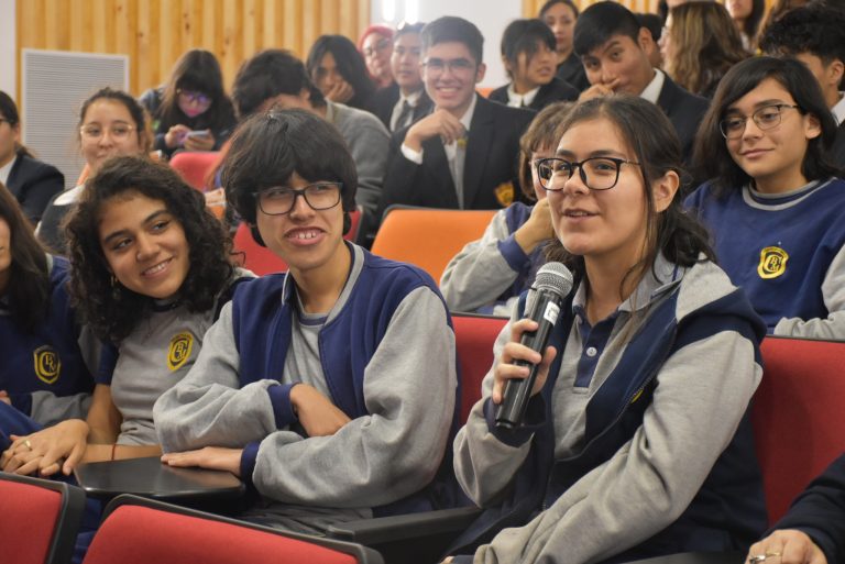 UN TOTAL DE 17 ESTABLECIMIENTOS SERÁN PARTE DE LAS ACADEMIAS DE INVESTIGACIÓN E INNOVACIÓN ESCOLAR
