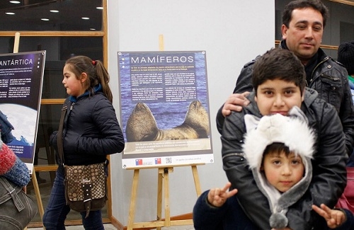 Muestras científicas circulan por la región en diferentes puntos de la Red de Cultura Científica