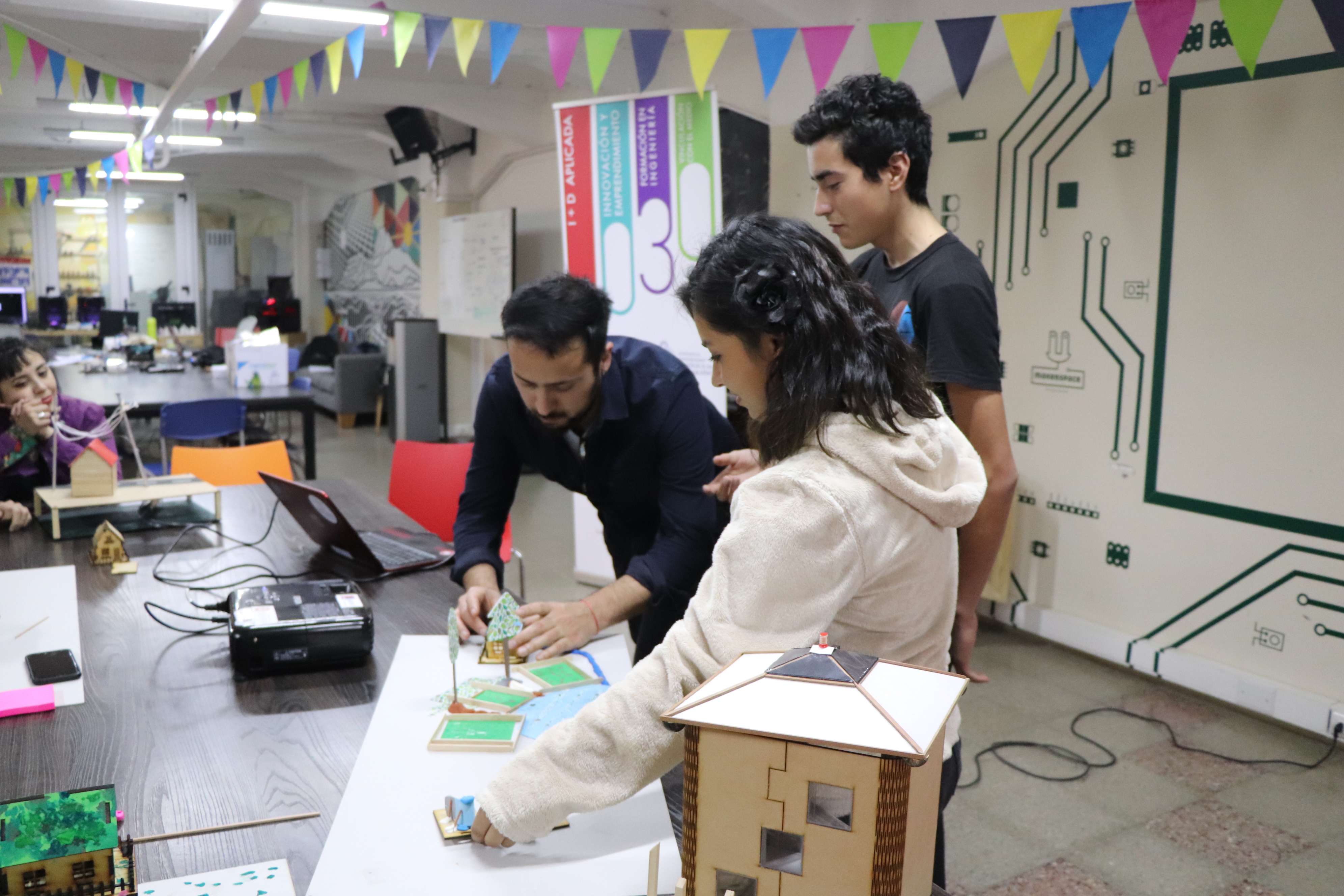 Escolares de Magallanes y Valparaíso participan de didáctica pasantía
