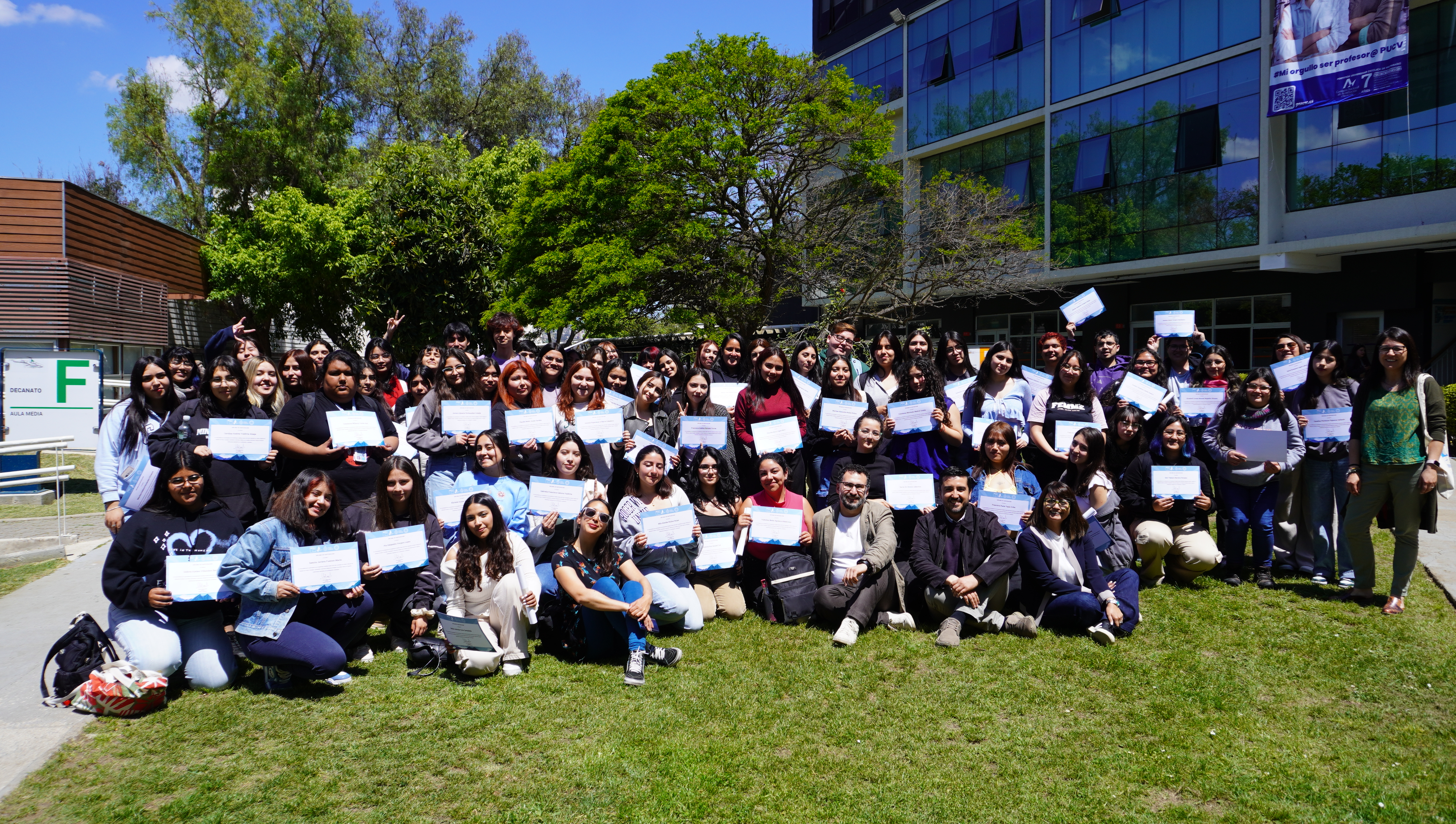 Docentes en formación de la PUCV destacan en las Expediciones Científicas Explora